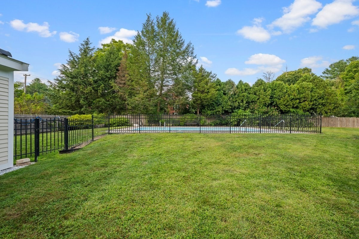 5 Elm Street Property Photo 34