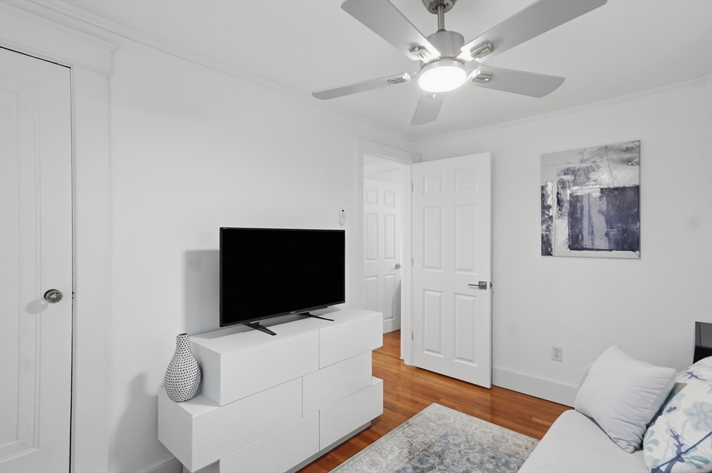 101 Pleasant St Property Photo 30