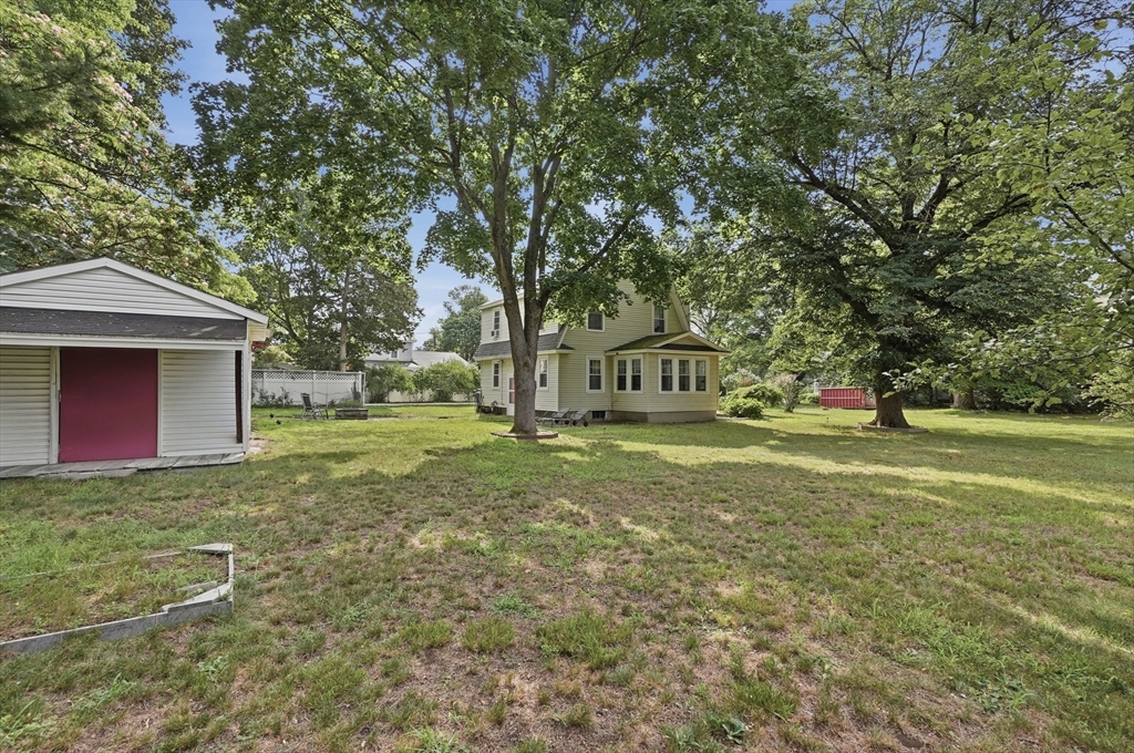101 Pleasant St Property Photo 39