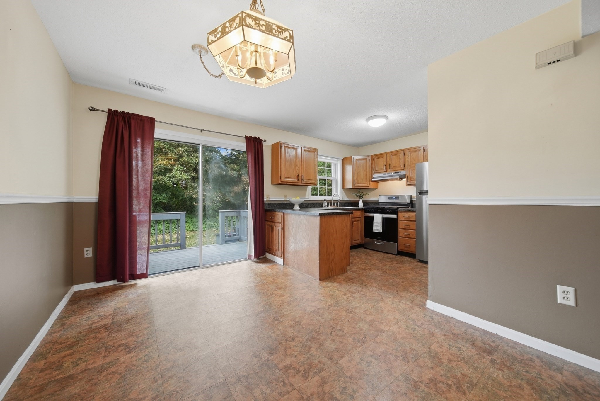 65 Kathy Dr. # 65 Property Photo 14
