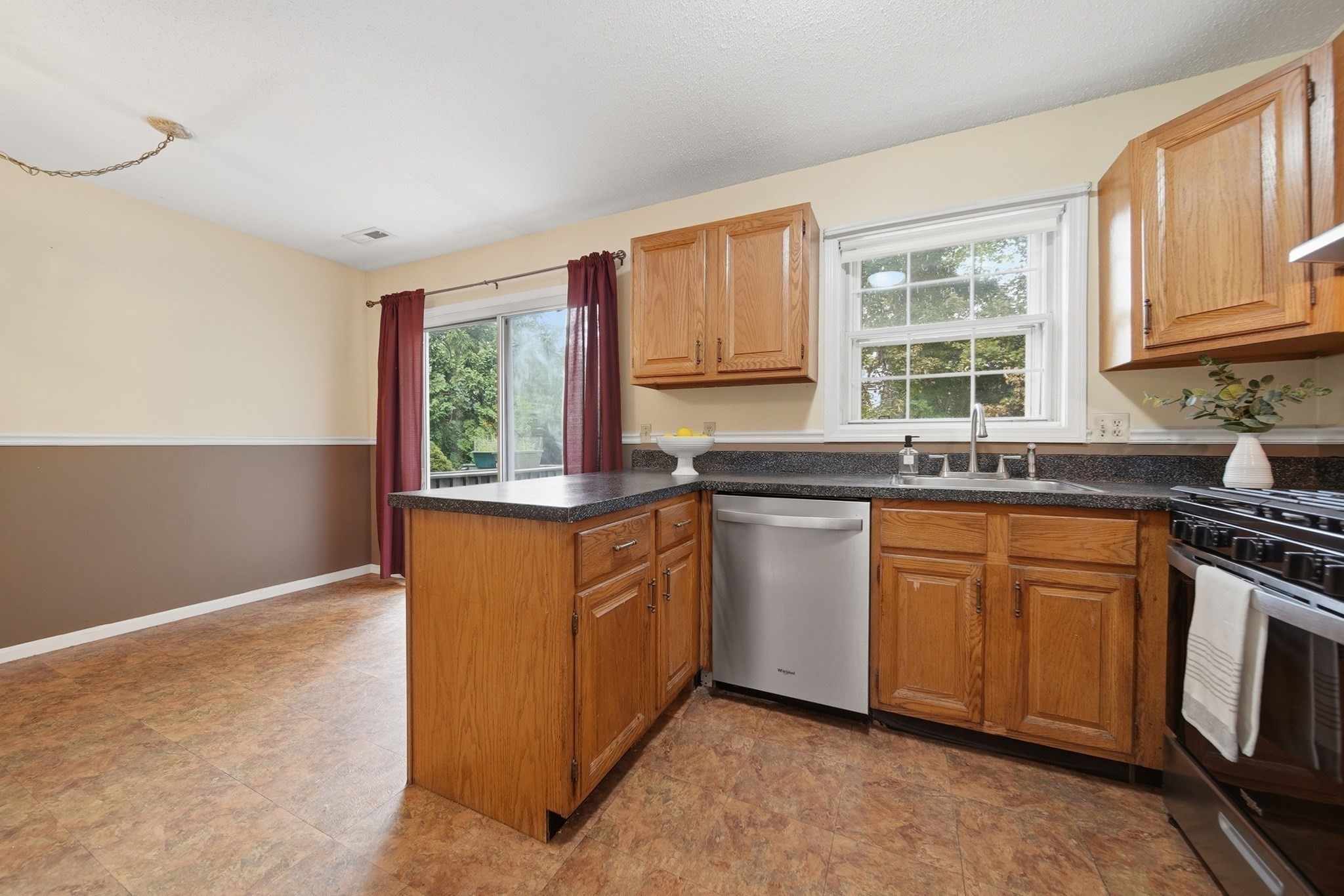65 Kathy Dr. # 65 Property Photo 18