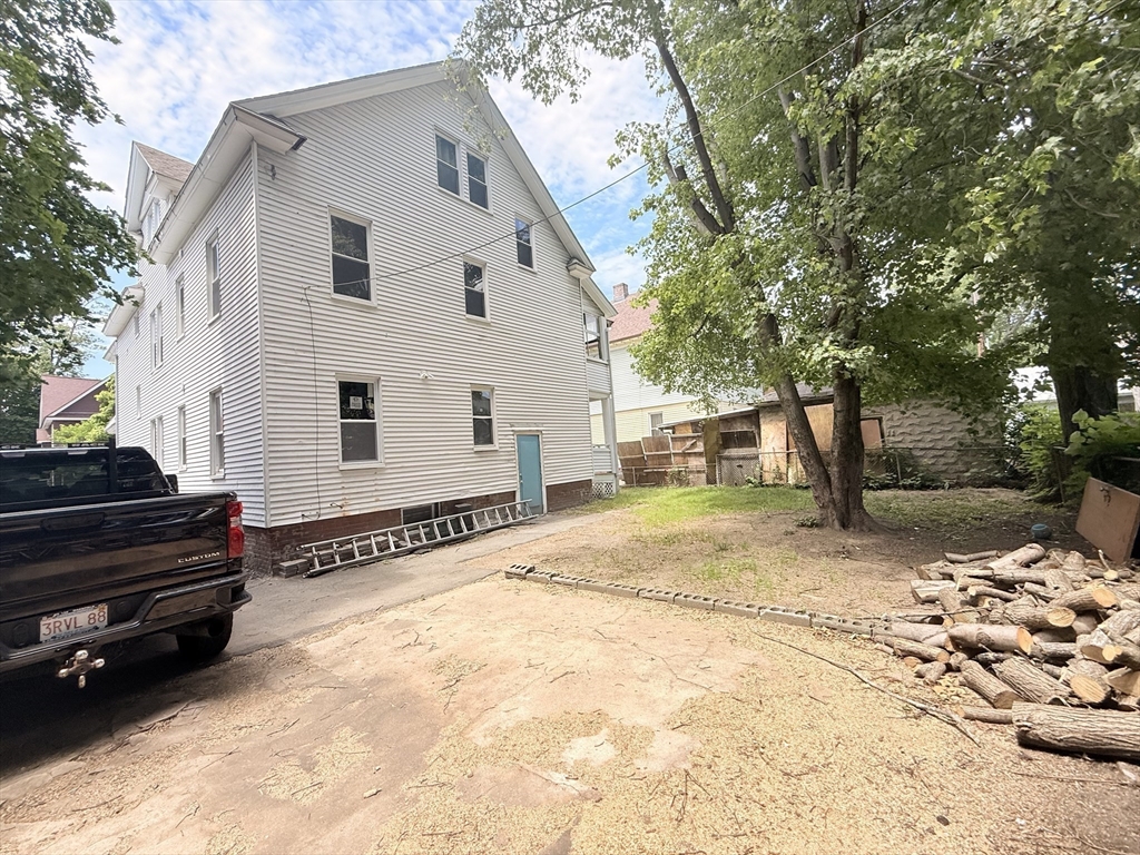 43 Wellington St Property Photo 38