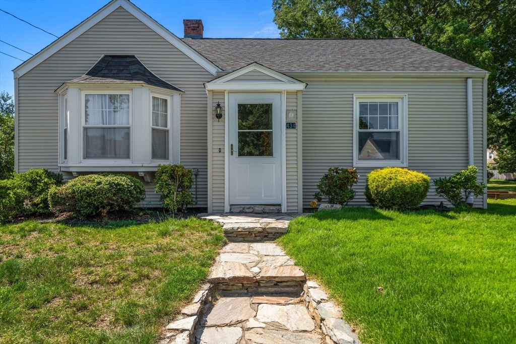 434 Eldridge St. Property Photo 4