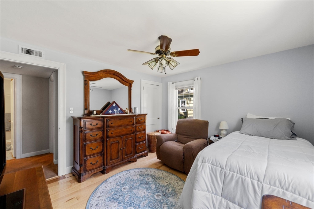 434 Eldridge St. Property Photo 25