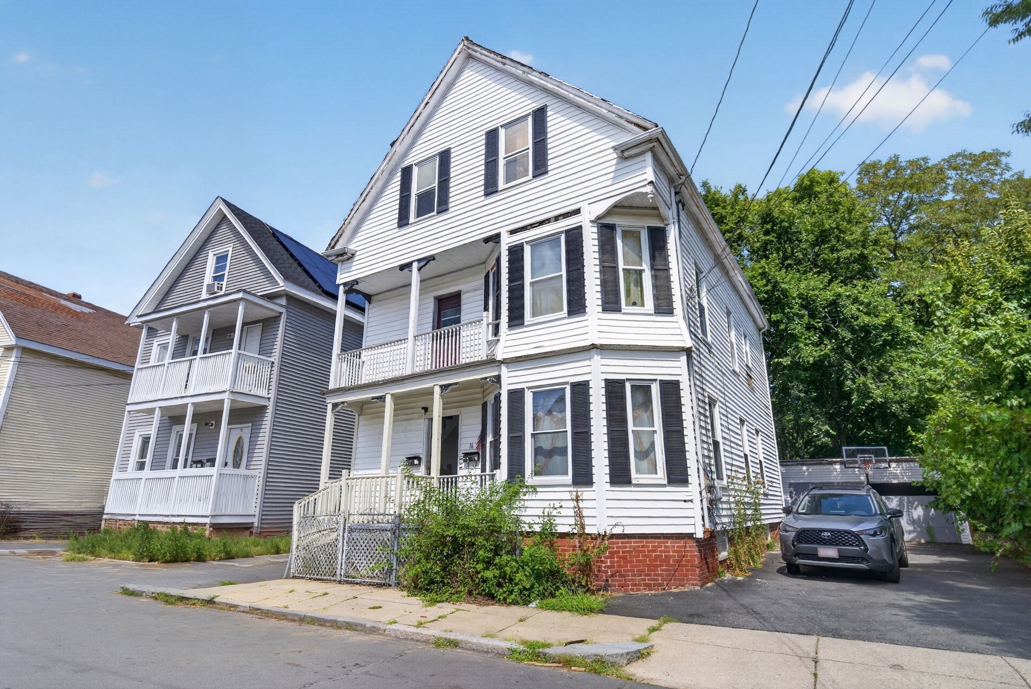 16 Gilbert Ave Property Photo 1