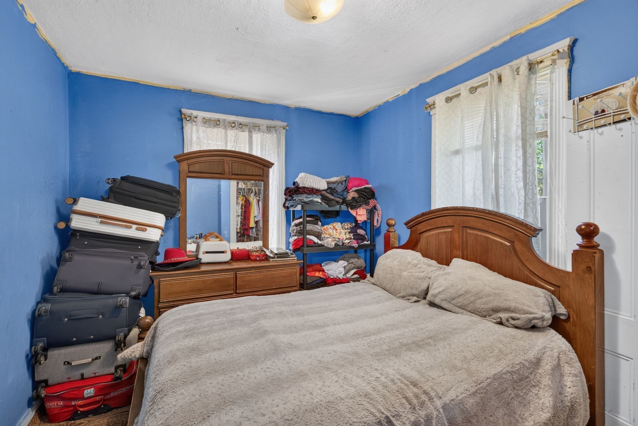 16 Gilbert Ave Property Photo 8