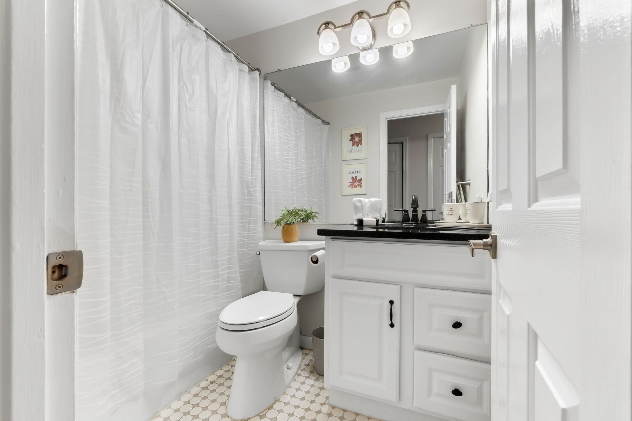 145 Essex Avenue # 405 Property Photo 3