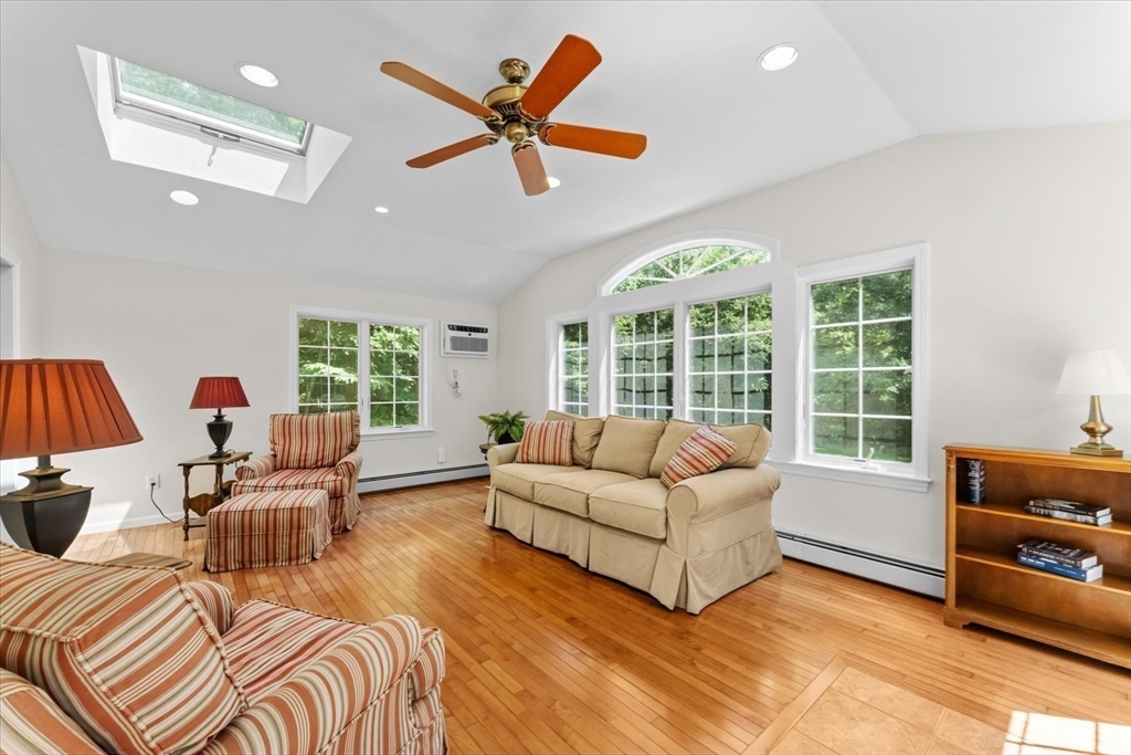 3 Leone Lane Property Photo 10