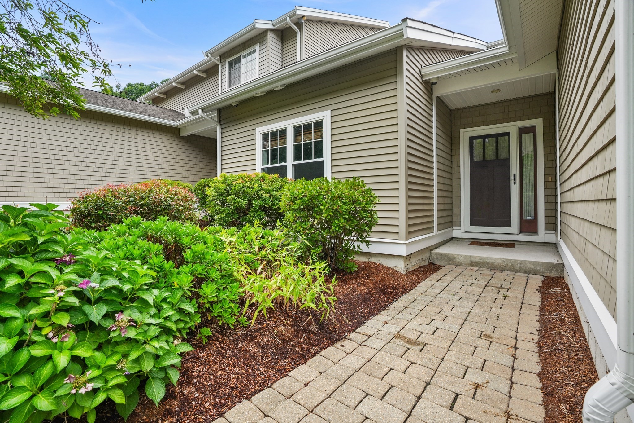 3 Walden Way # 3 Property Photo 2