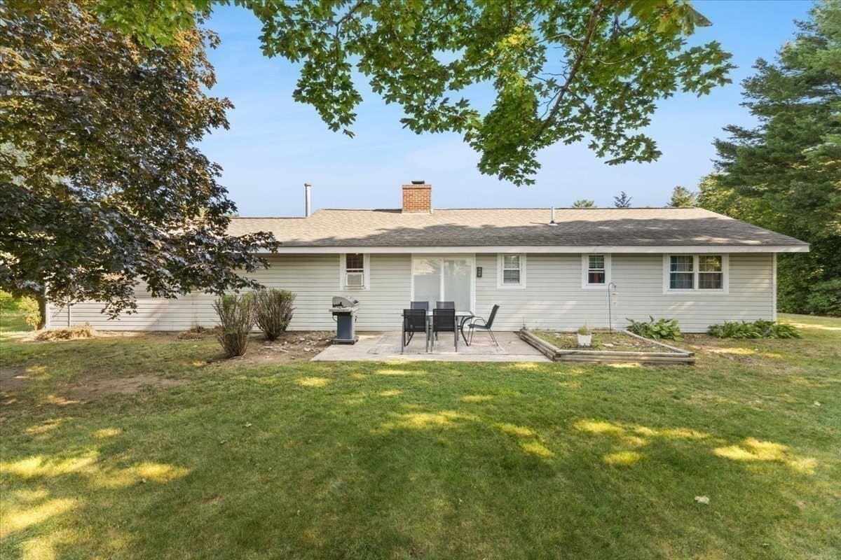 73 Oak Ridge Dr W Property Photo 4
