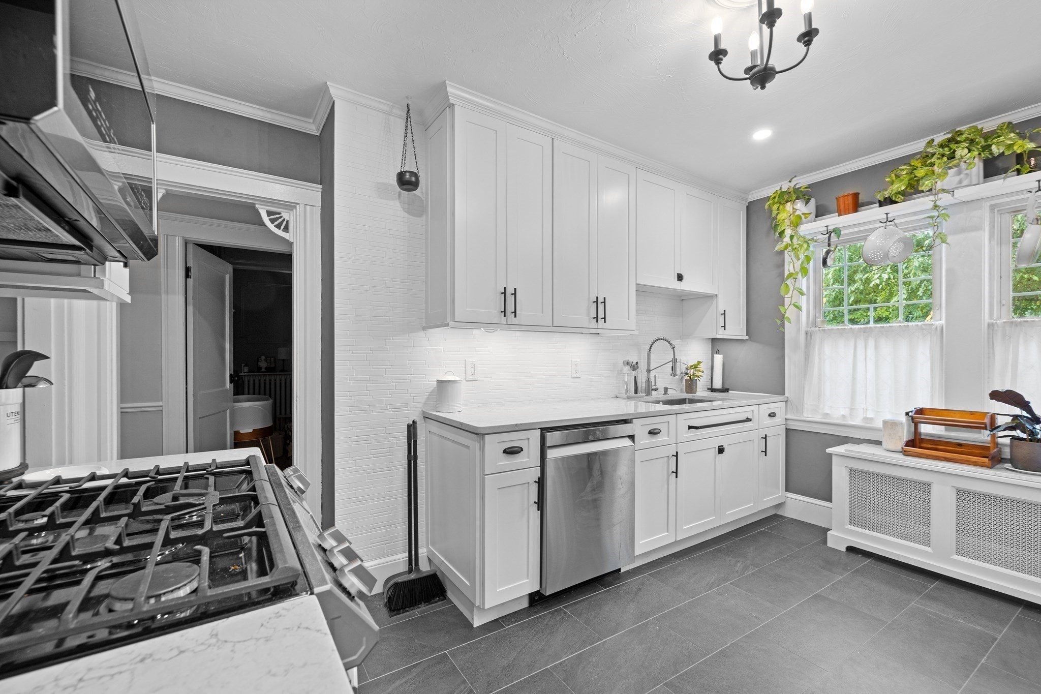 427-429 S Huntington Ave # 1 Property Photo 17