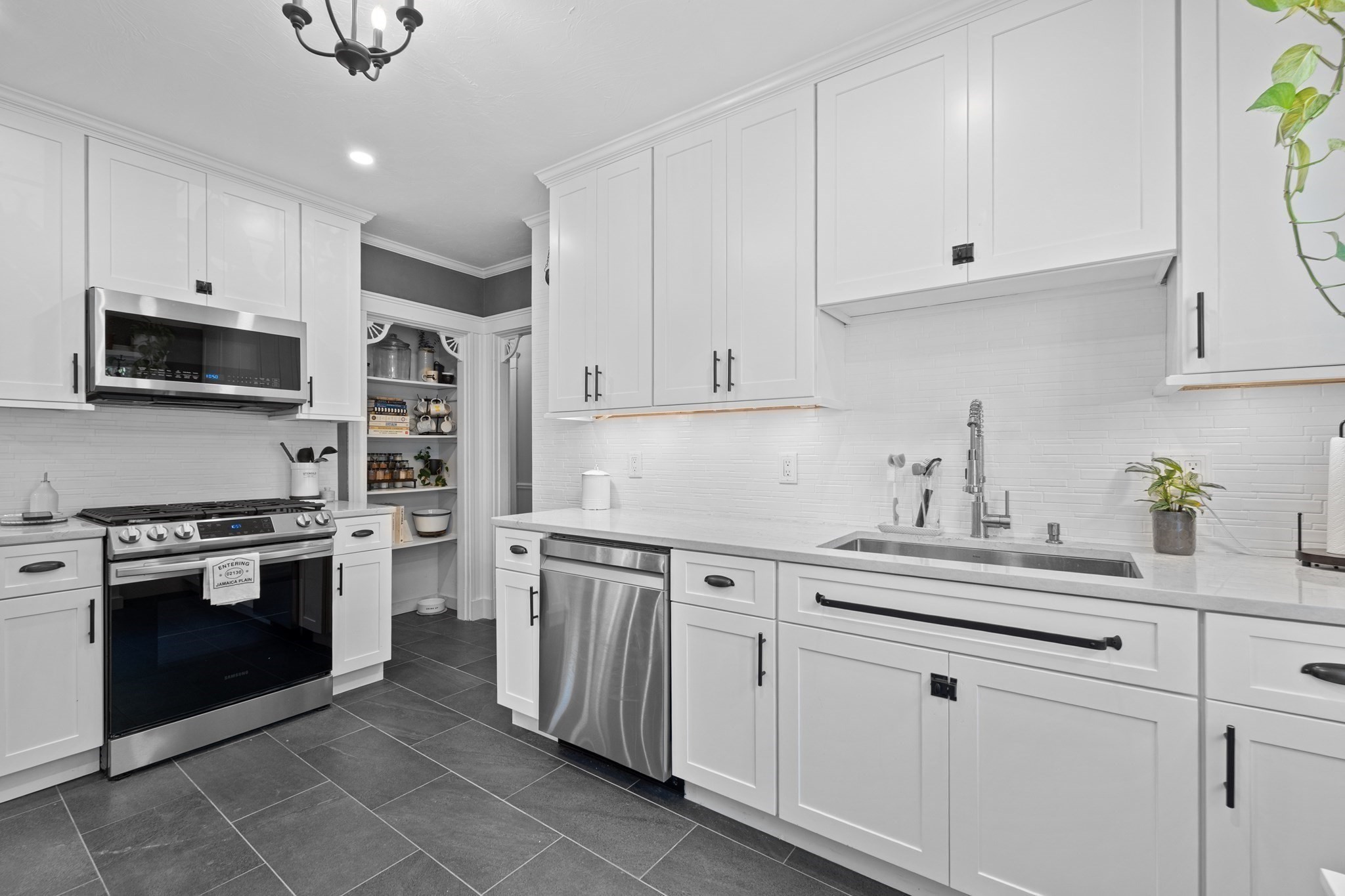 427-429 S Huntington Ave # 1 Property Photo 18