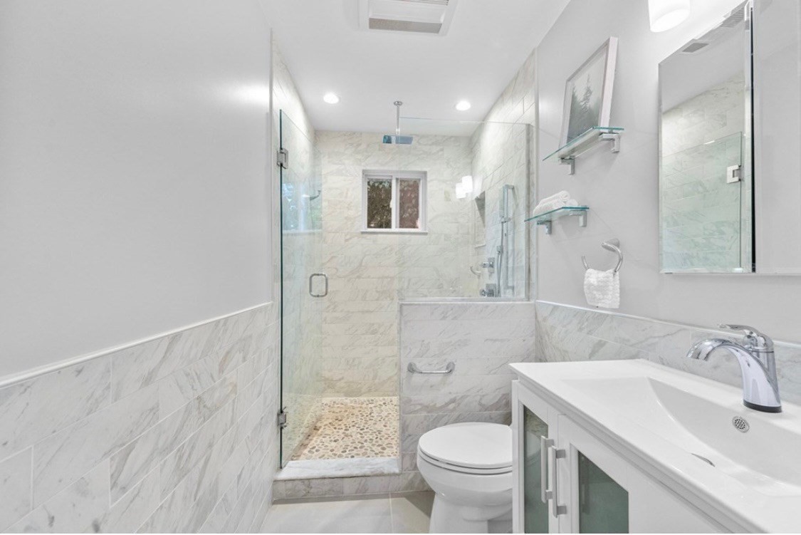 427-429 S Huntington Ave # 1 Property Photo 25