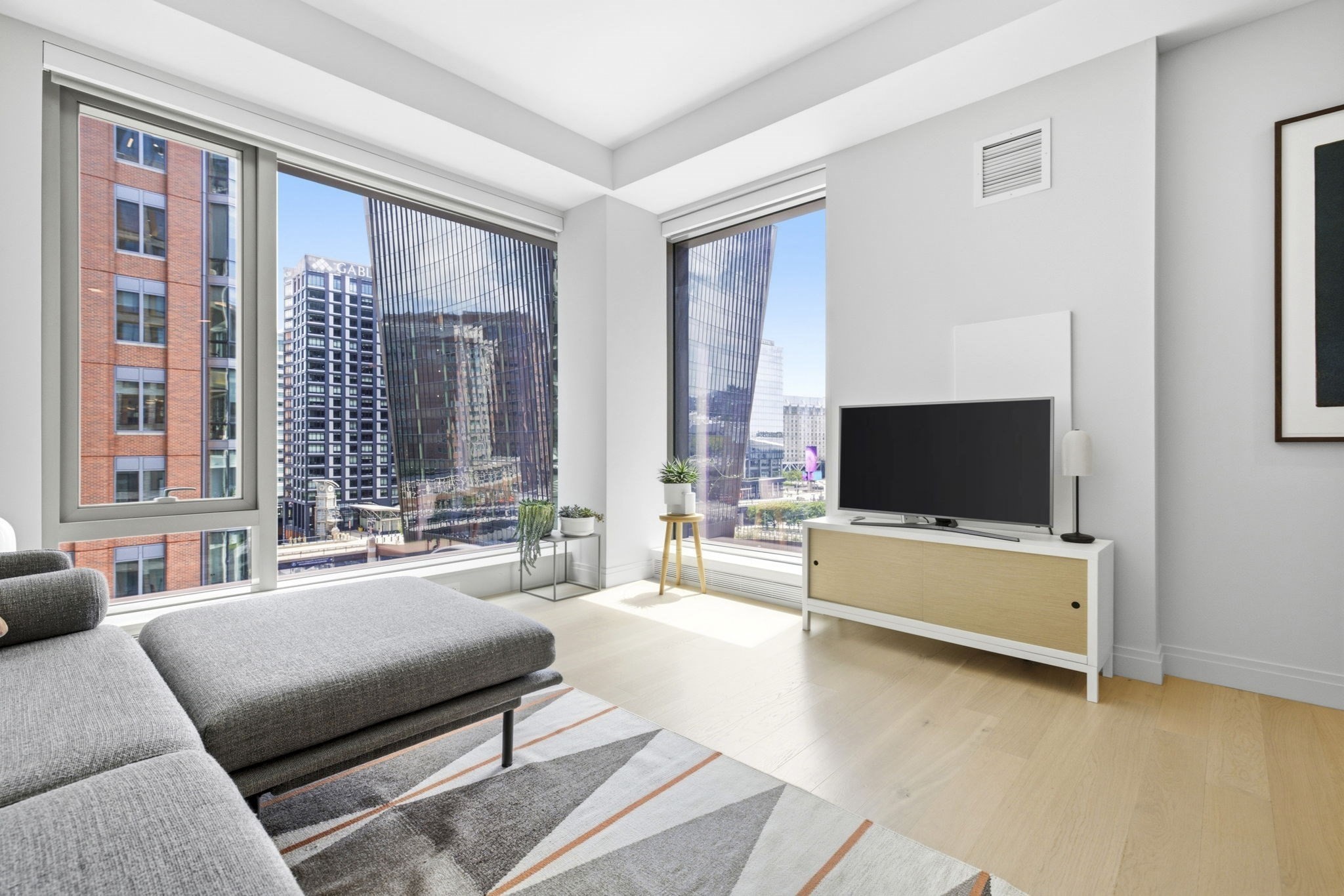 135 Seaport Blvd # 1016 Property Photo 1