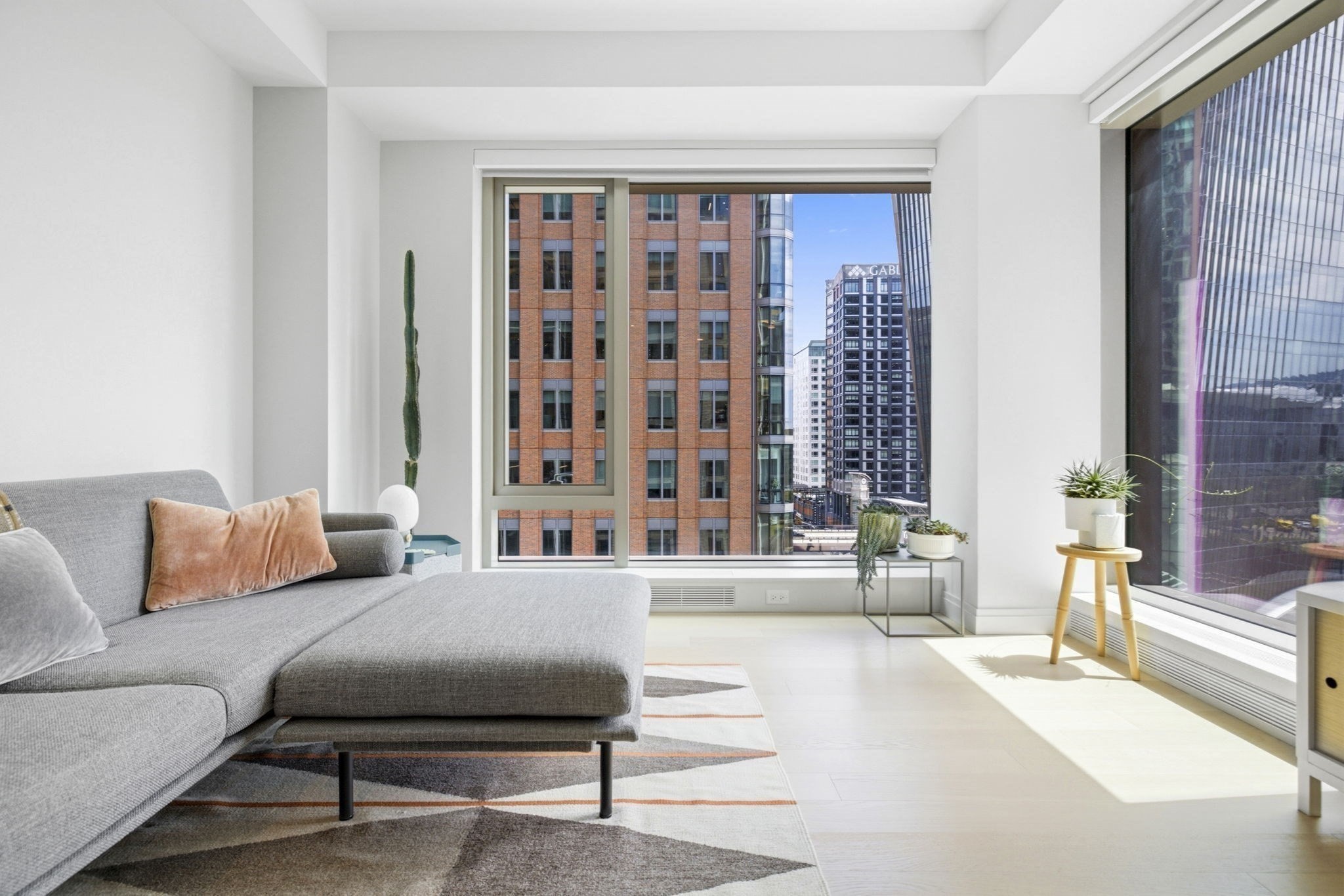 135 Seaport Blvd # 1016 Property Photo 3
