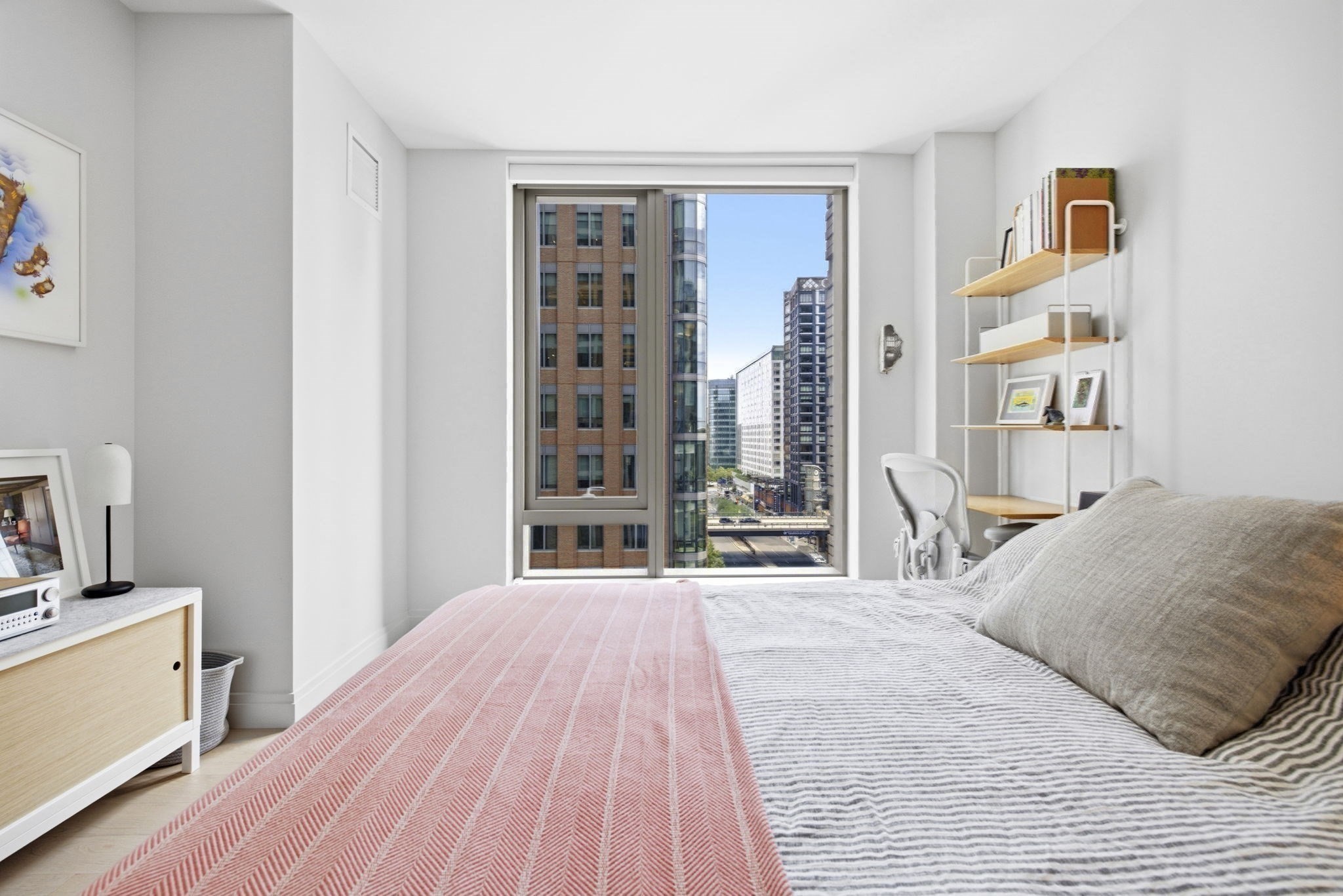 135 Seaport Blvd # 1016 Property Photo 13