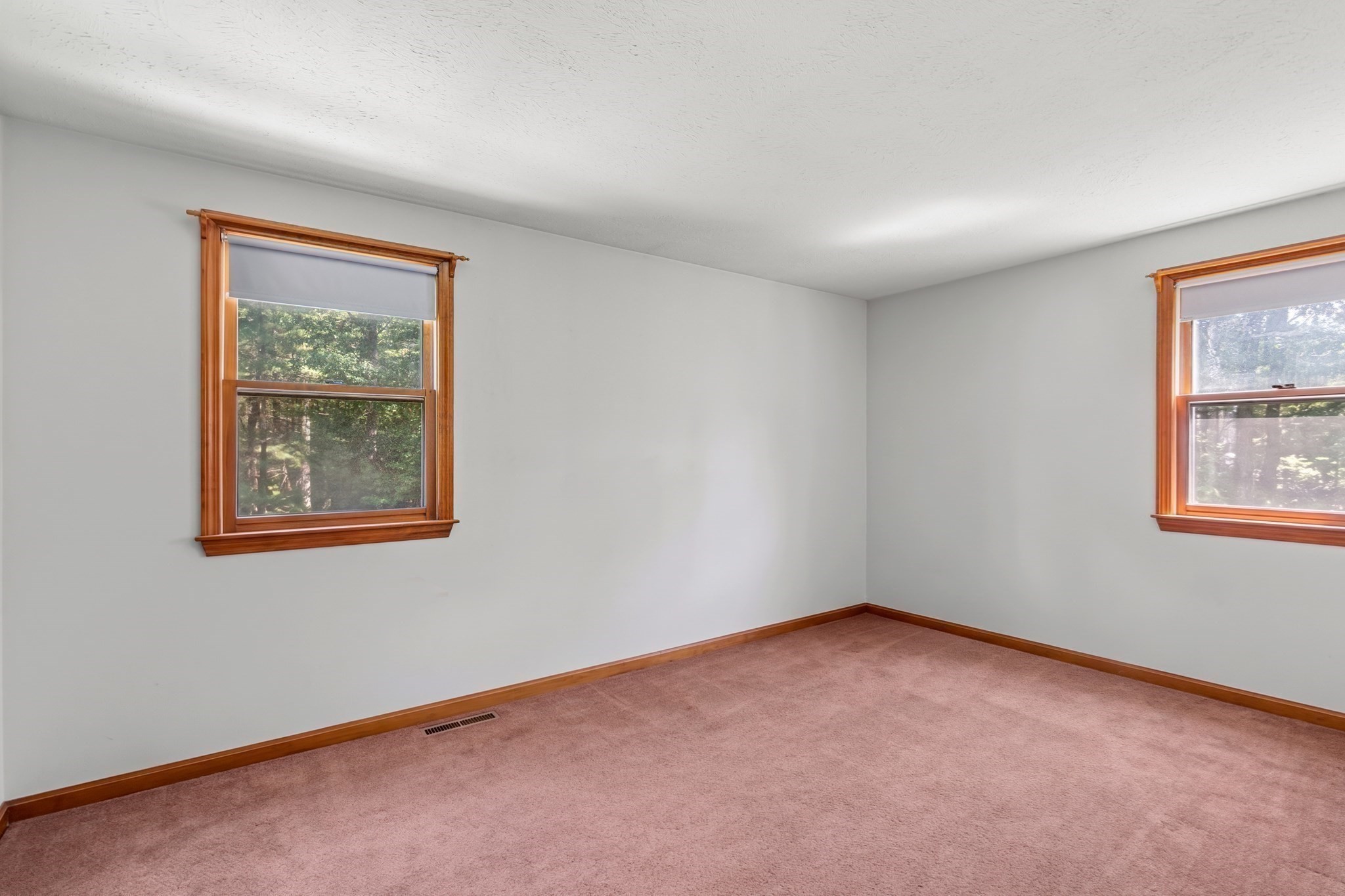 49 Forest St Property Photo 13