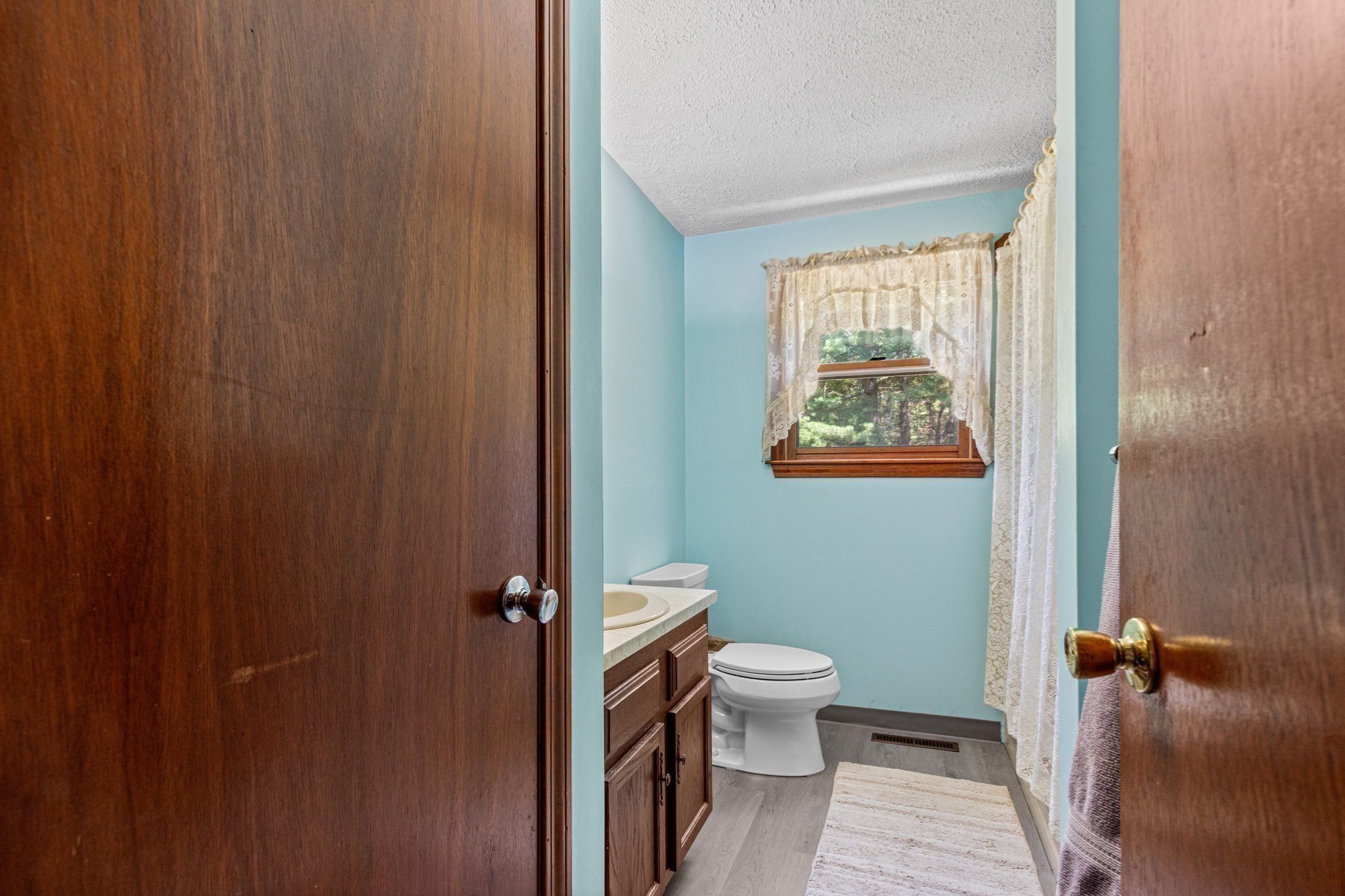 49 Forest St Property Photo 14
