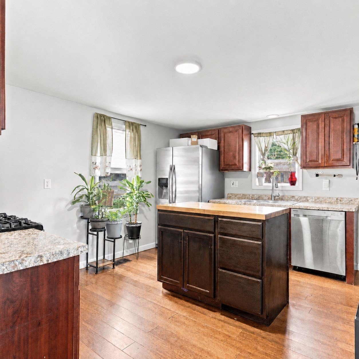 189 Park Property Photo 6