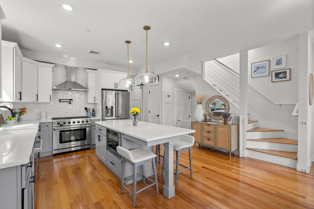 284 Sumner St # 3 Property Photo 6
