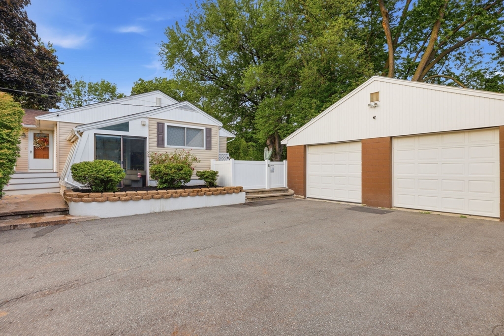 151 Greenwood Rd Property Photo 33
