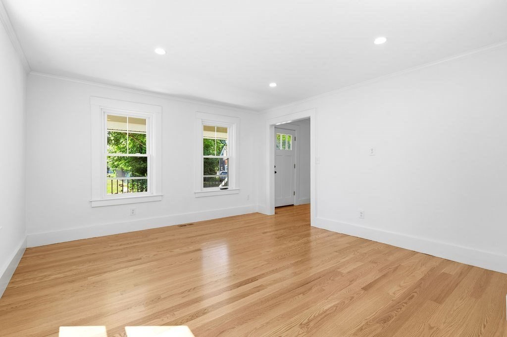146a W Division St Property Photo 6
