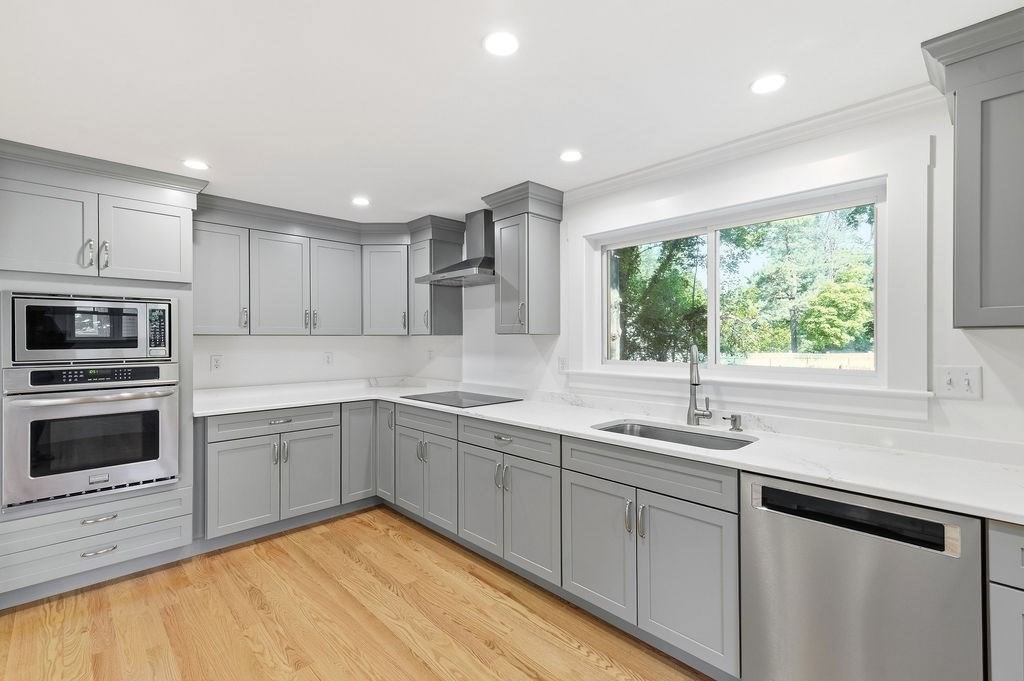 146a W Division St Property Photo 12
