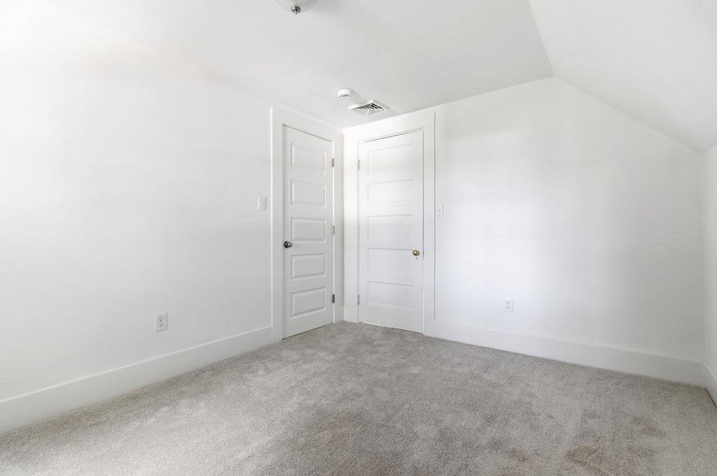 146a W Division St Property Photo 21