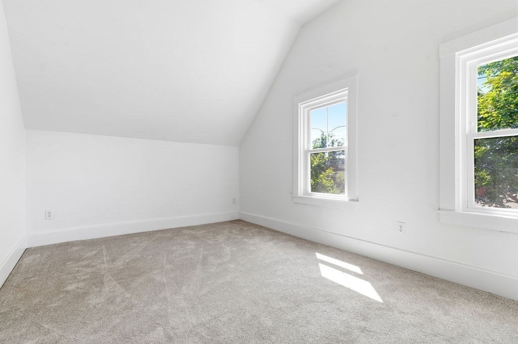 146a W Division St Property Photo 22