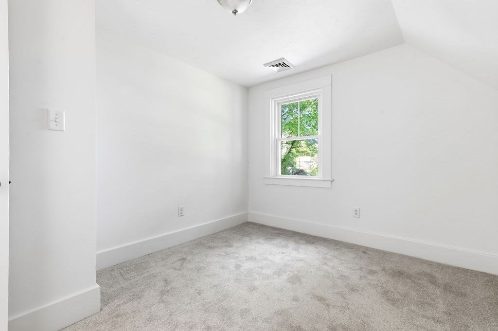 146a W Division St Property Photo 24