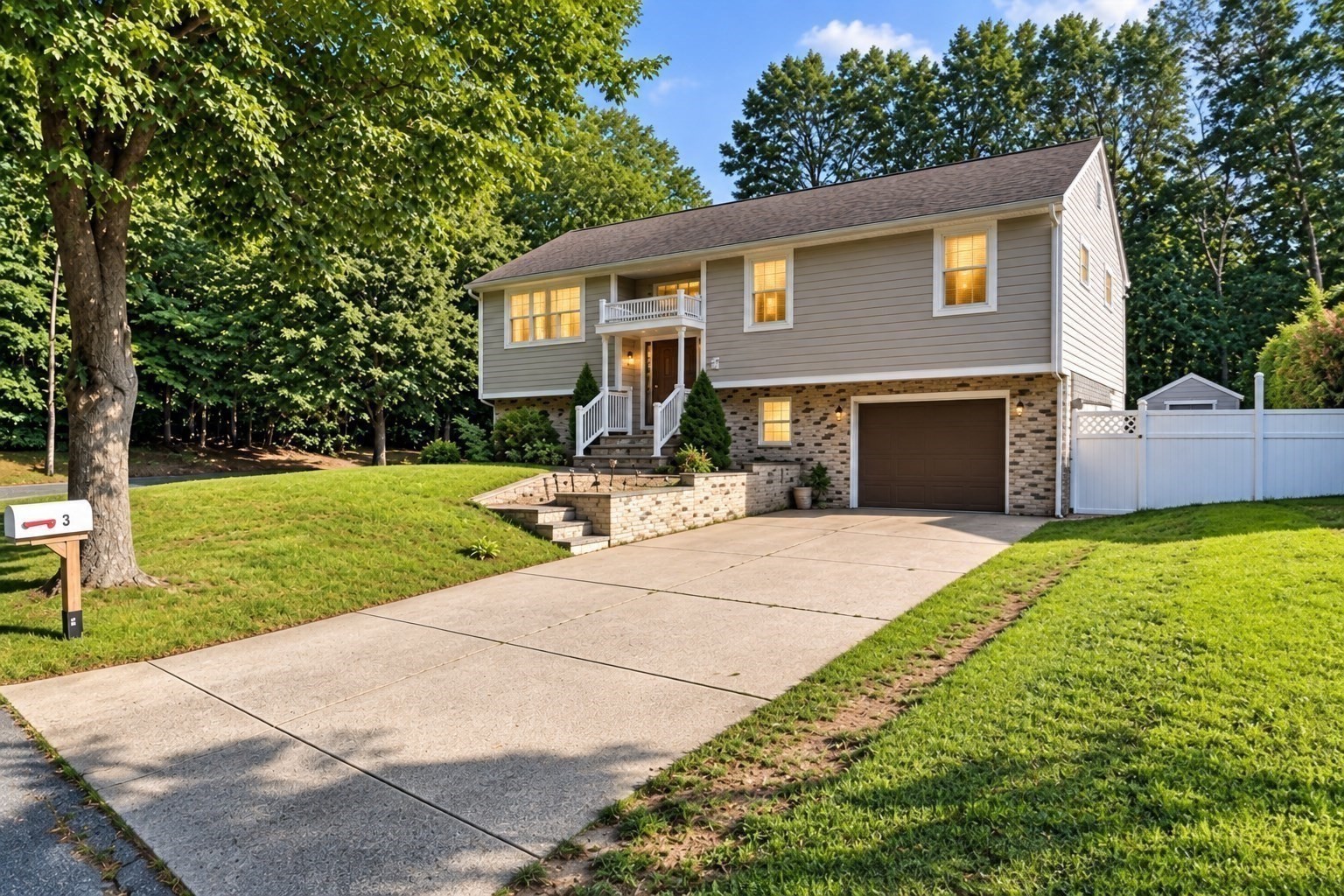 2 Cutter Ln Property Photo 2