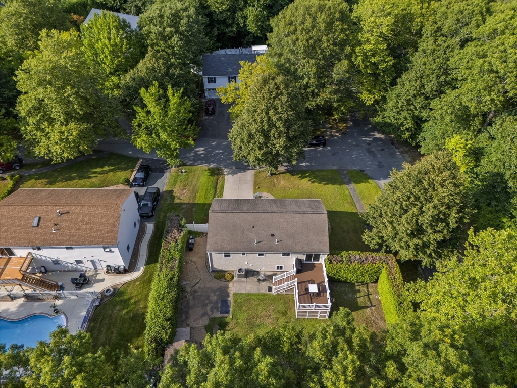2 Cutter Ln Property Photo 11