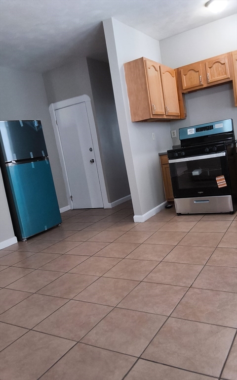 98 County St # 3S Property Photo 1