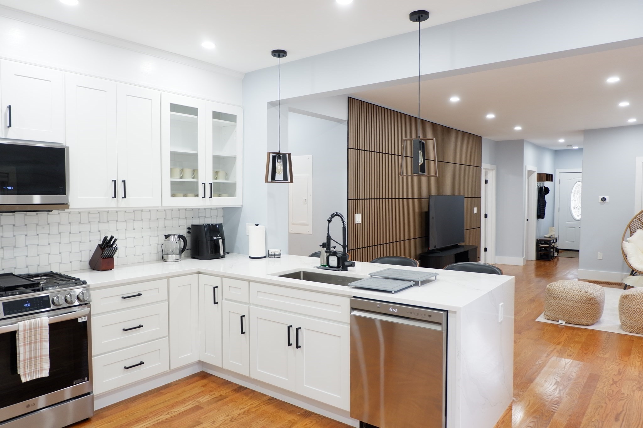 11 Ashmont St # 1 Property Photo 3