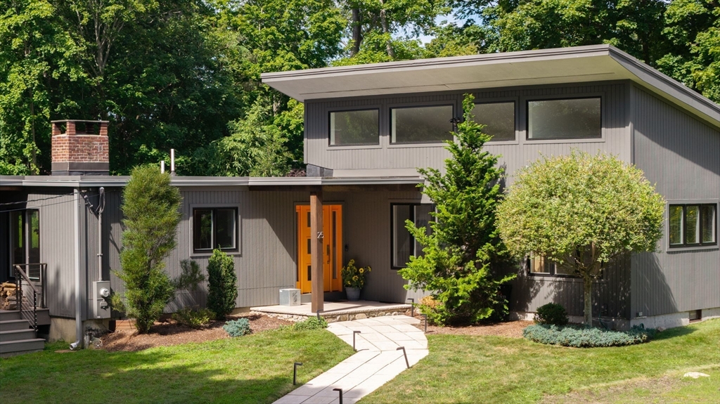 25 Virginia Ln Property Photo 1