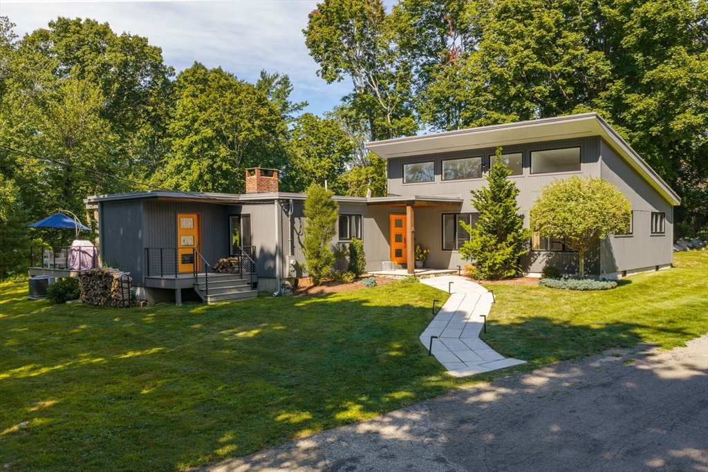 25 Virginia Ln Property Photo 2