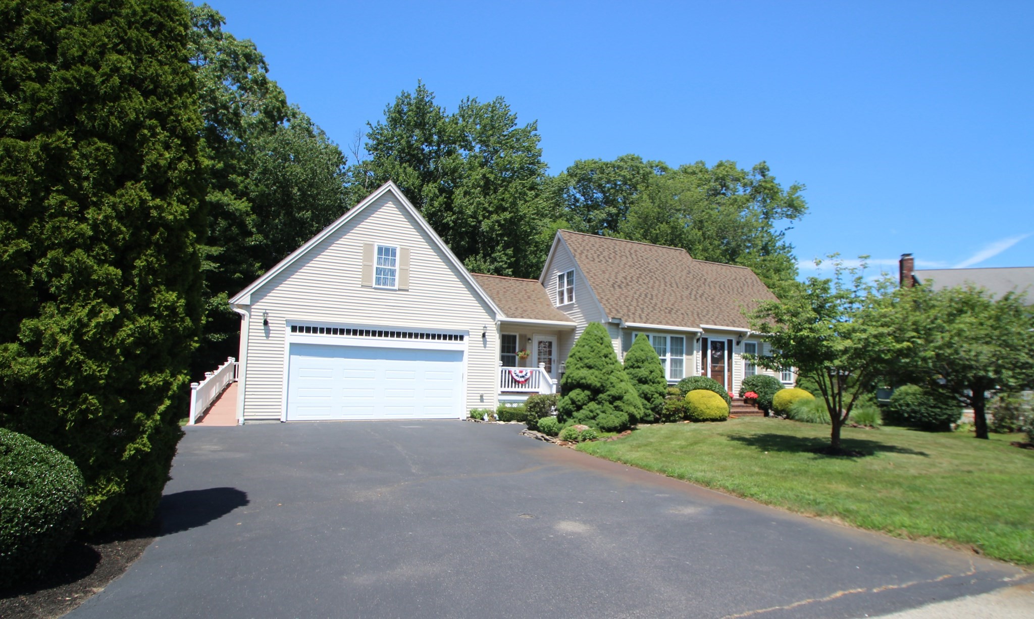 10 Patriot Ln Property Photo 2