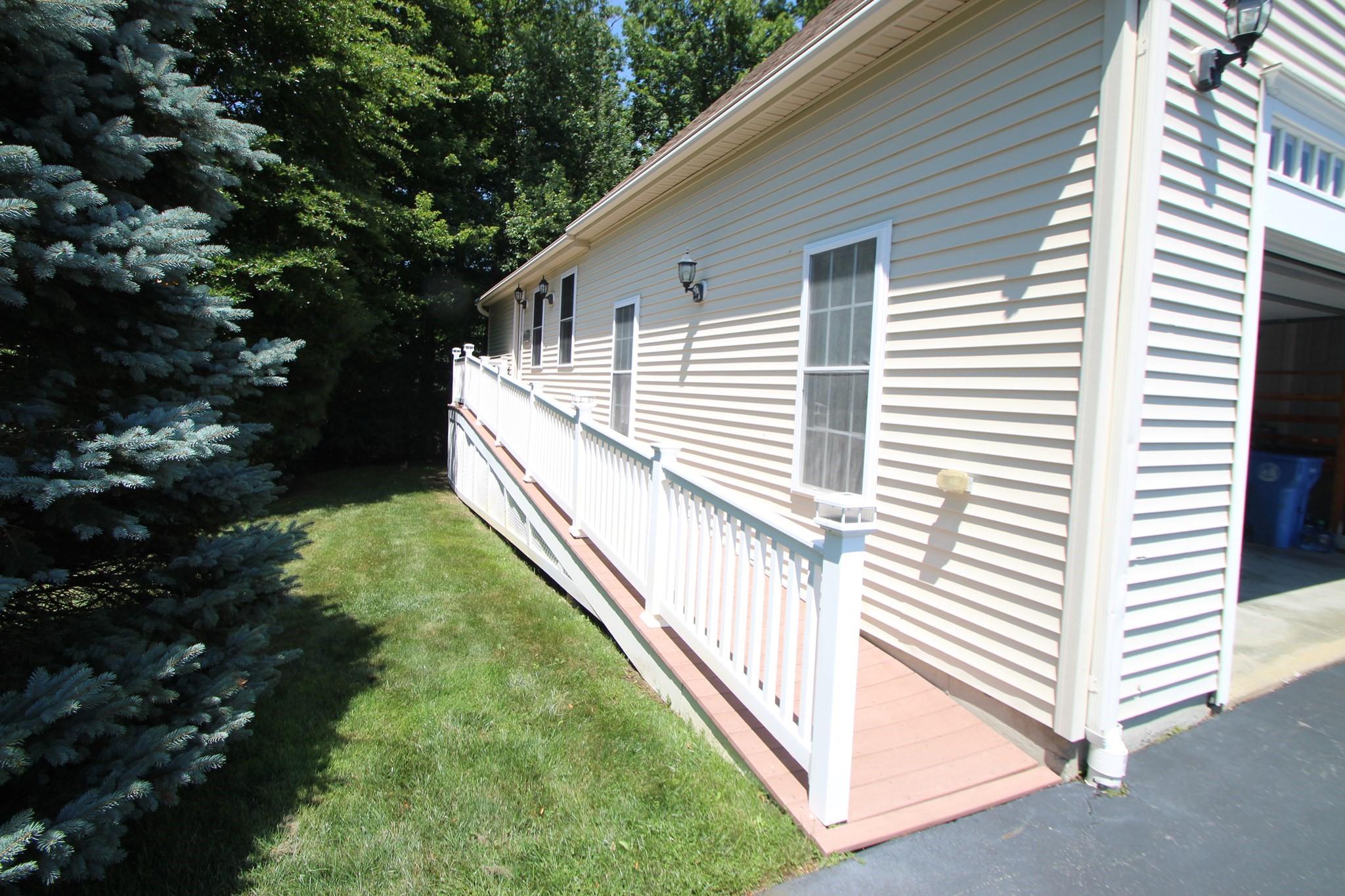 10 Patriot Ln Property Photo 3