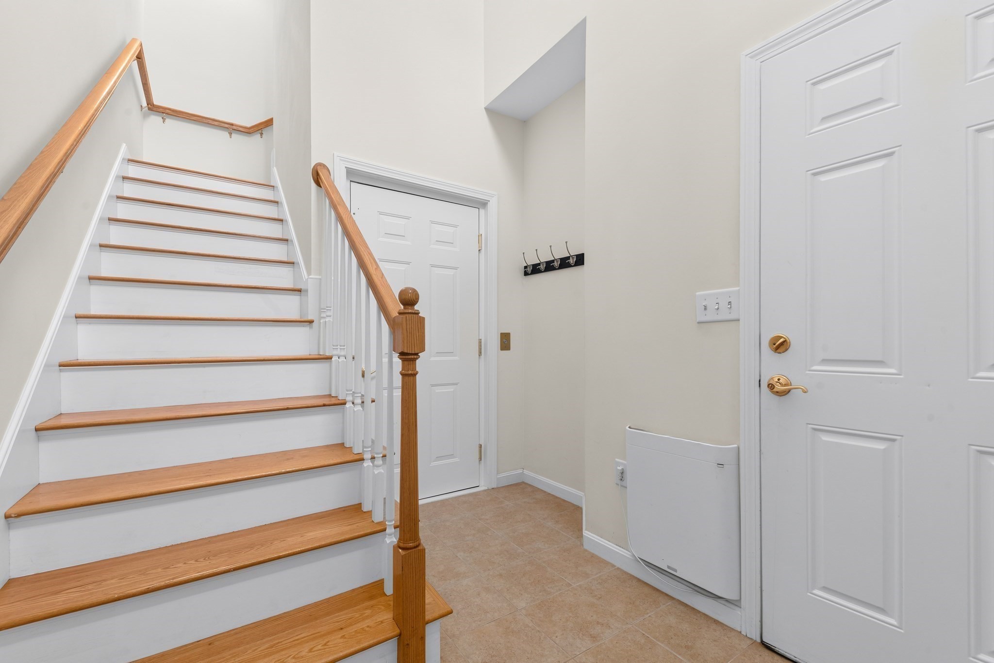 631 East St # M202 Property Photo 4
