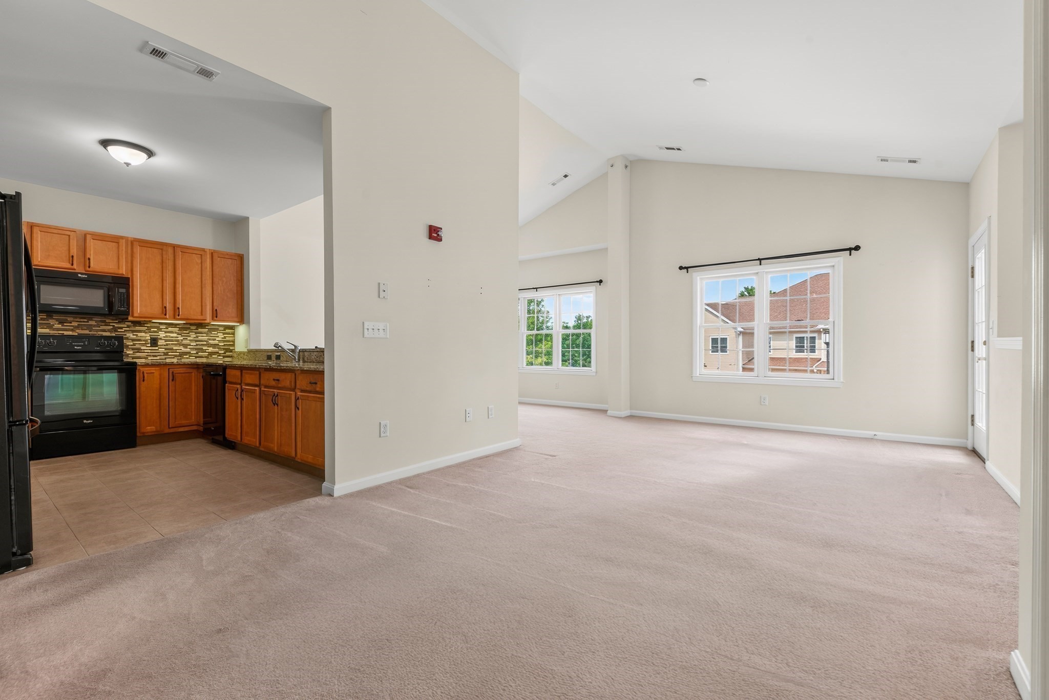 631 East St # M202 Property Photo 6
