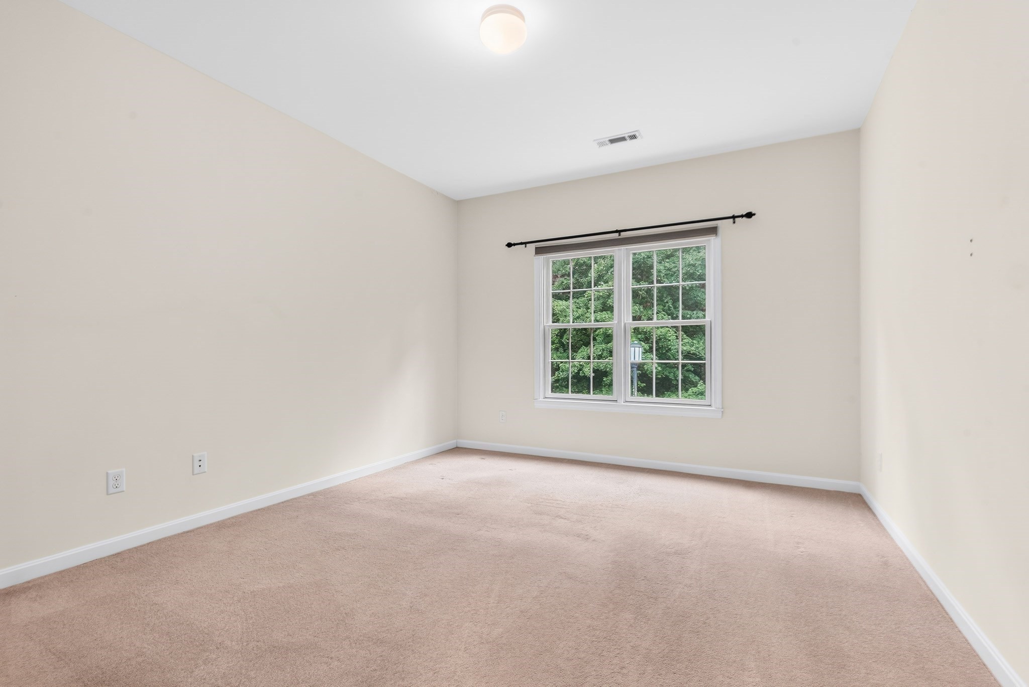 631 East St # M202 Property Photo 22