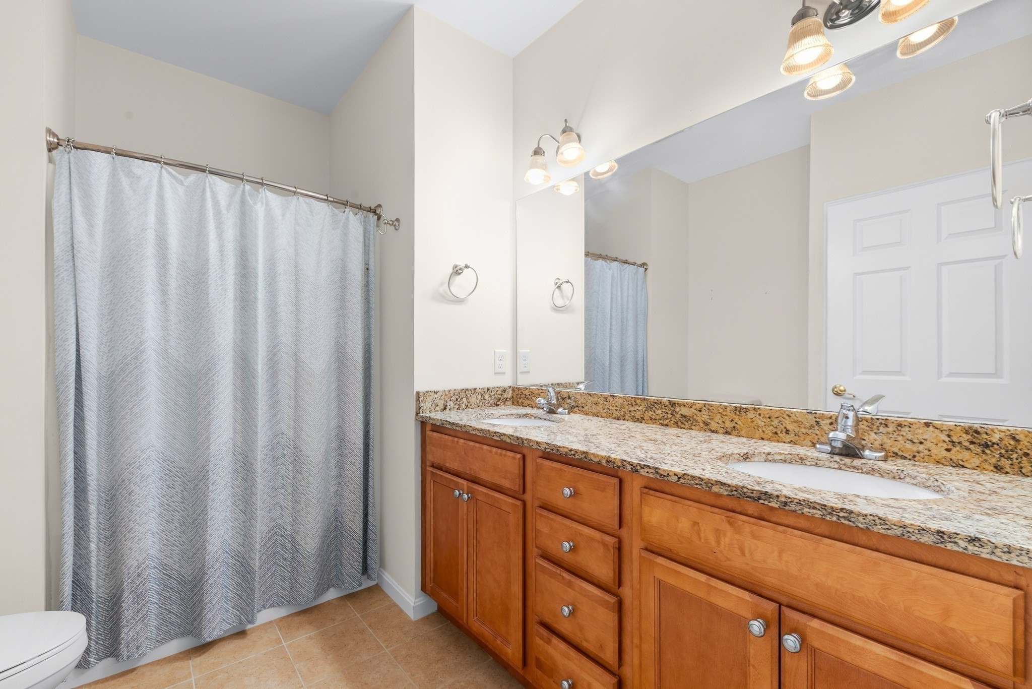 631 East St # M202 Property Photo 27