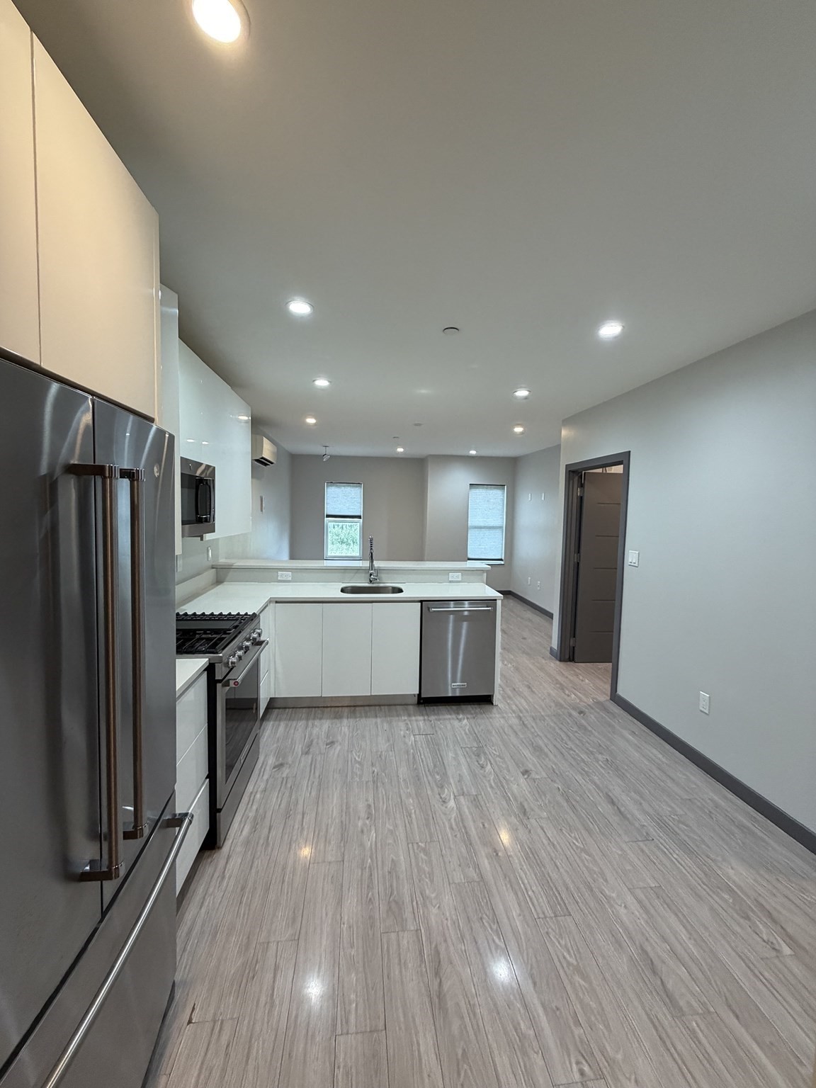 145 Newbury Avenue # 11 Property Photo 1