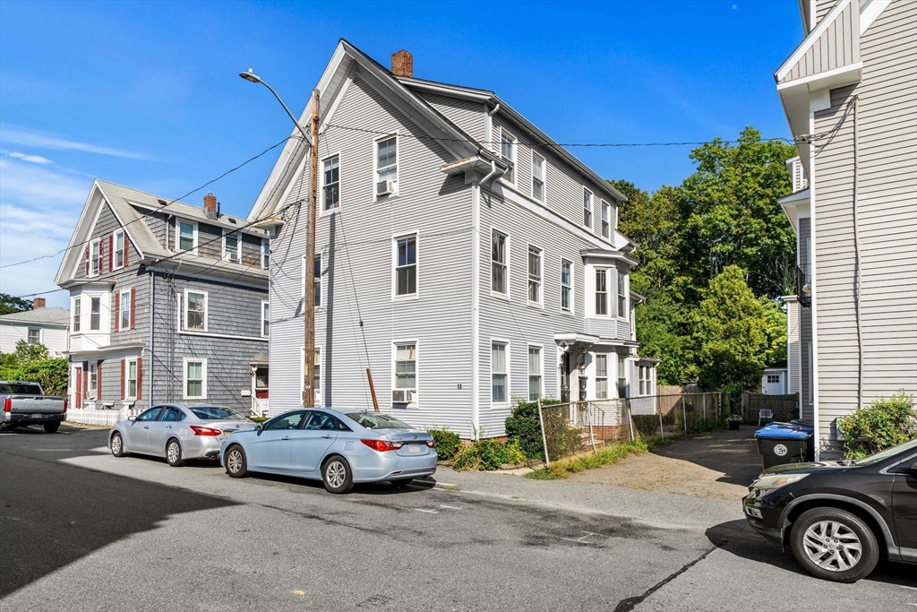 13 Knowlton St Property Photo 1