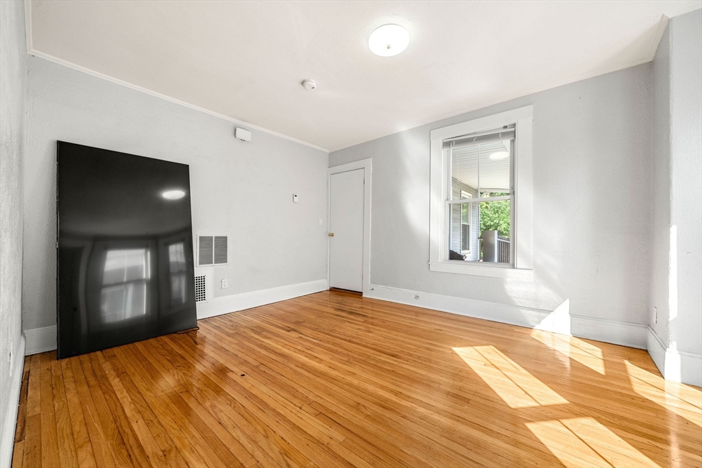 13 Knowlton St Property Photo 13