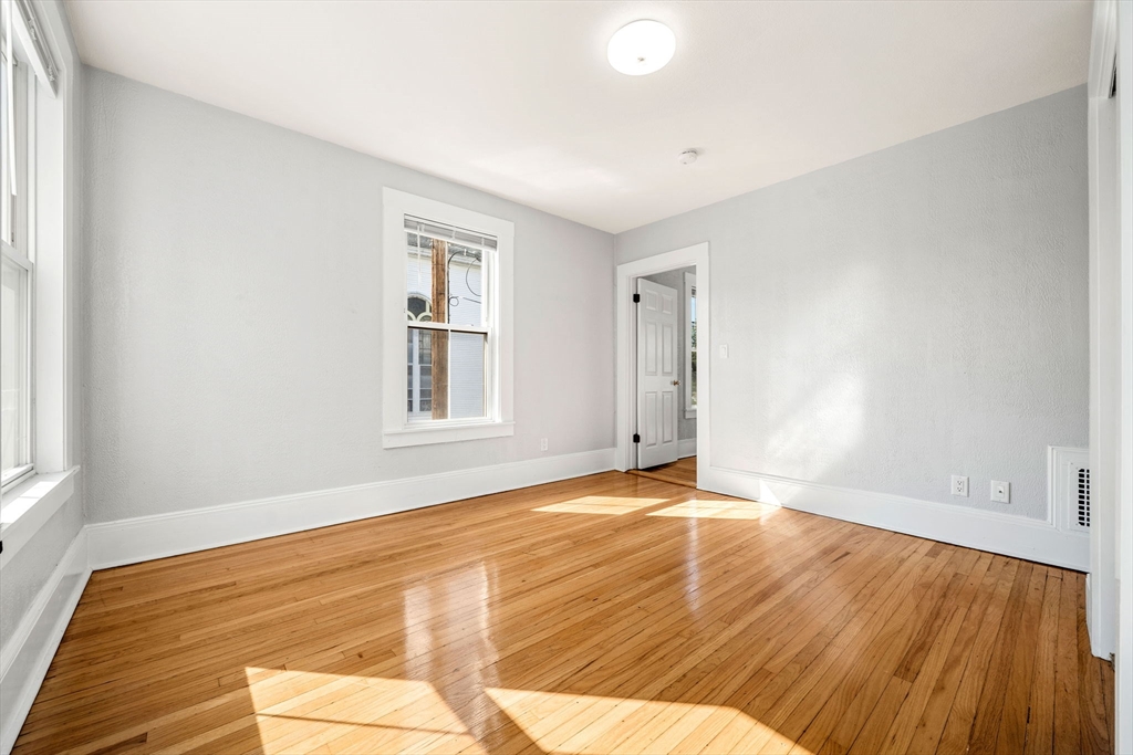 13 Knowlton St Property Photo 14