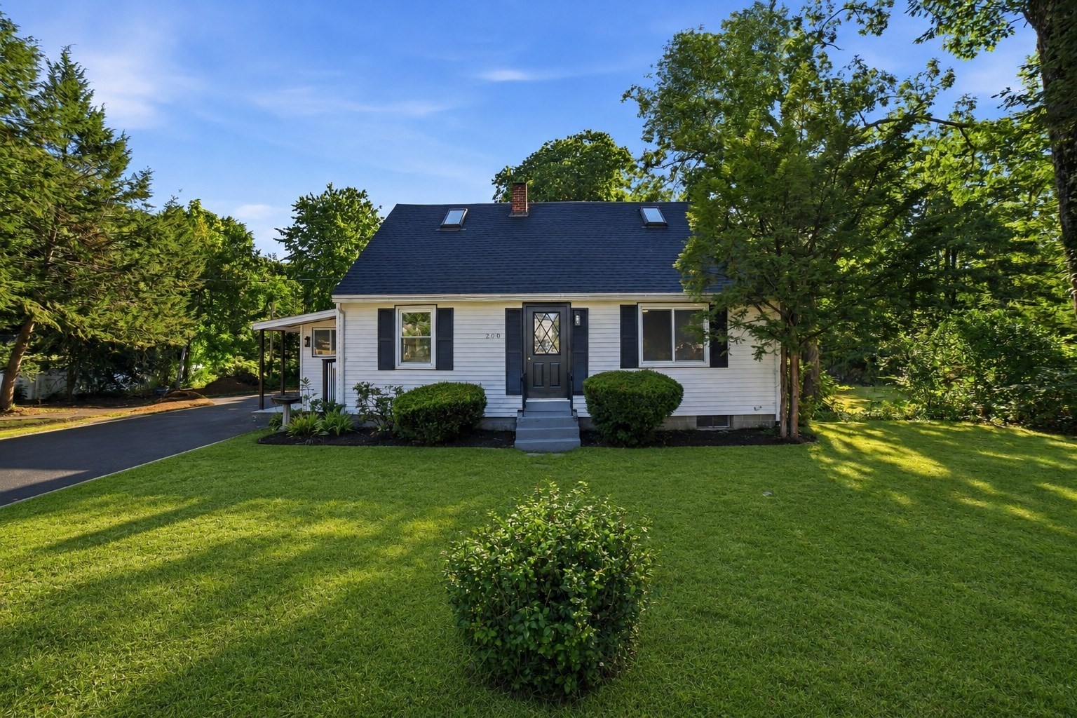 200 N Quinsigamond Ave Property Photo 1