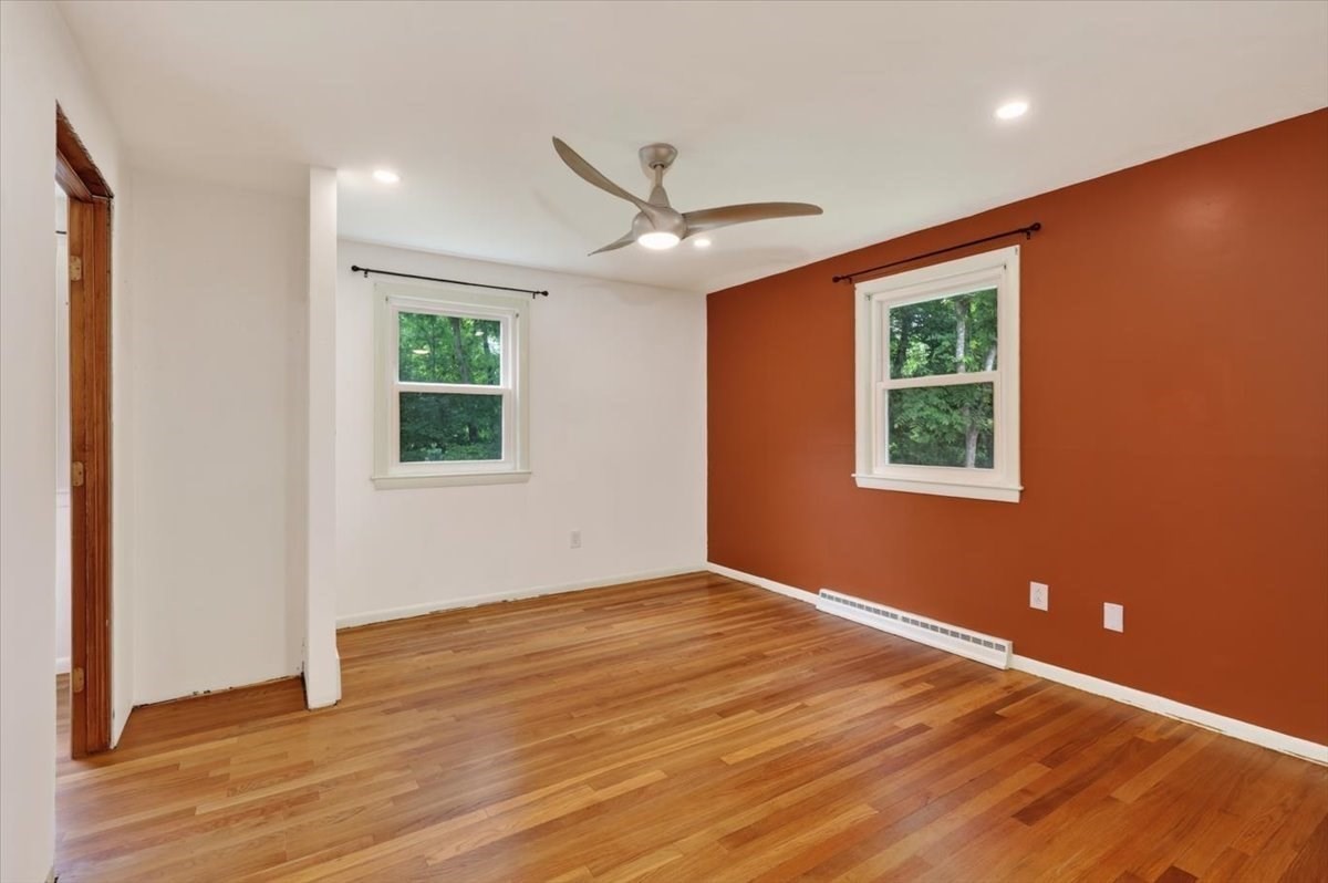 472 Summer St Property Photo 13