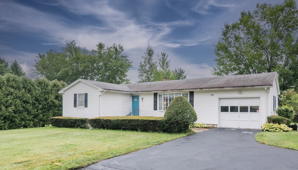 90 Columbia Drive Property Photo 1
