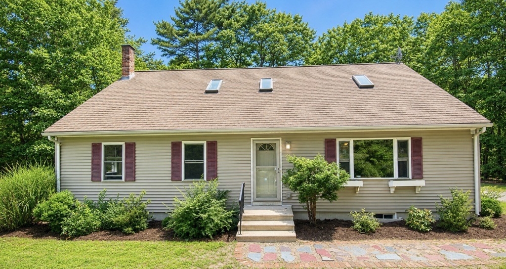 125 Drew Blvd Property Photo 1